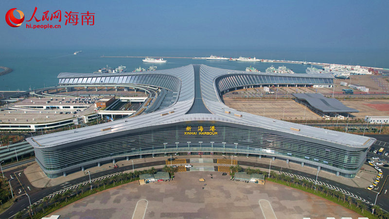 新海客运综合枢纽。 人民网记者 孟凡盛摄.jpg