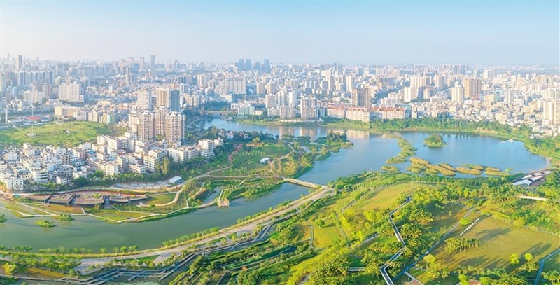美舍河航拍图。海南省水务厅供图