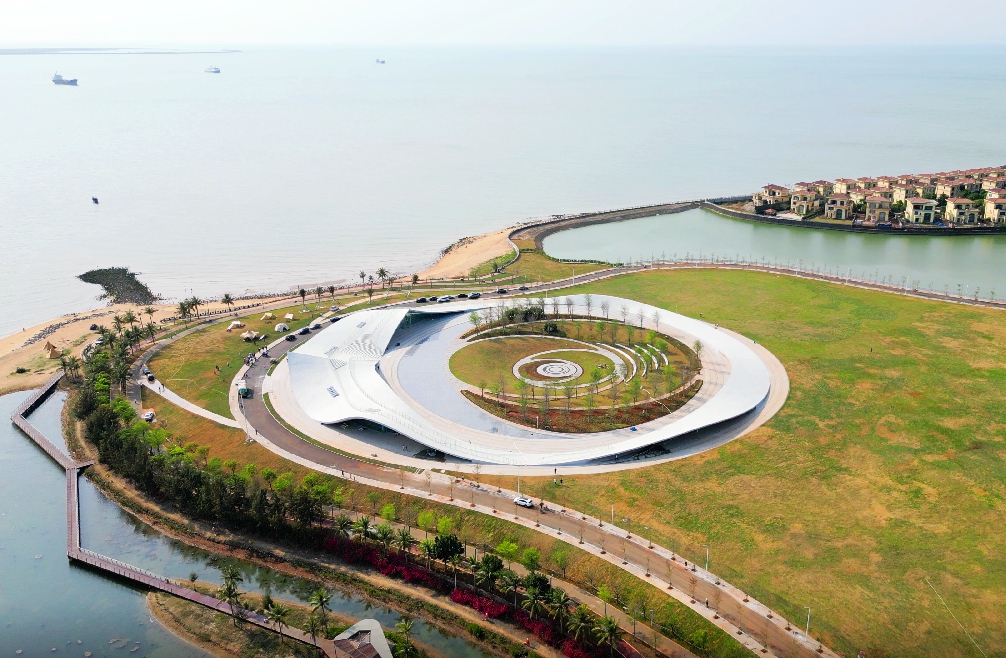 海口：海边驿站美如画