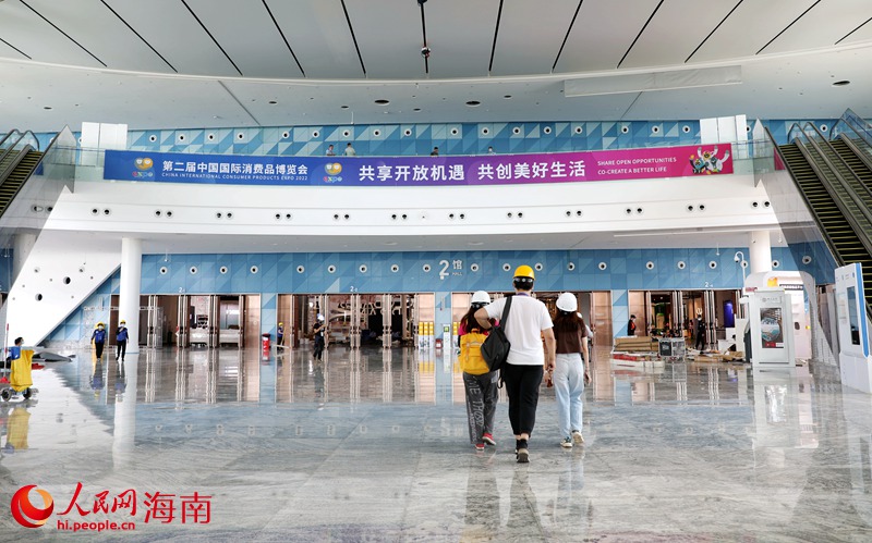 海南国际会展中心。人民网 符武平摄