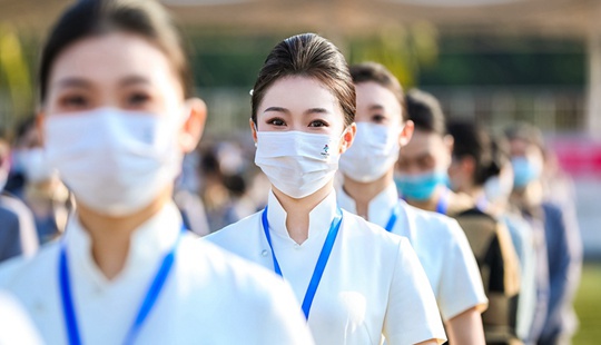 何琪参加2021年全国航空职业院校空中乘务技能大赛