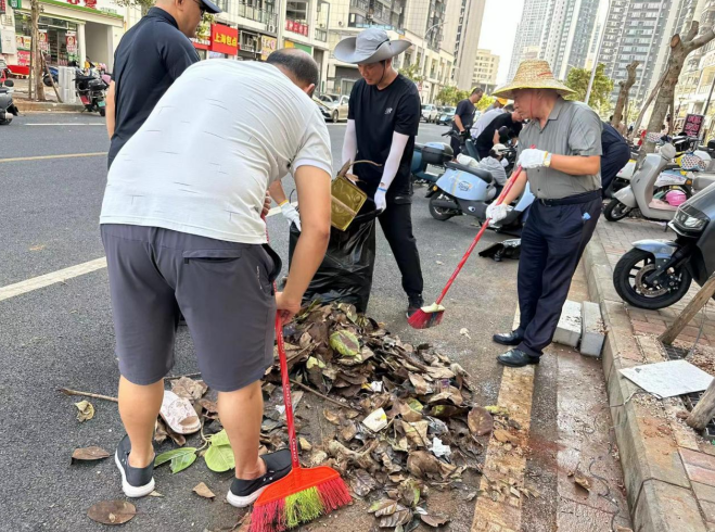 金宇街道清扫工作现场（海口市市综合行政执法局供图）