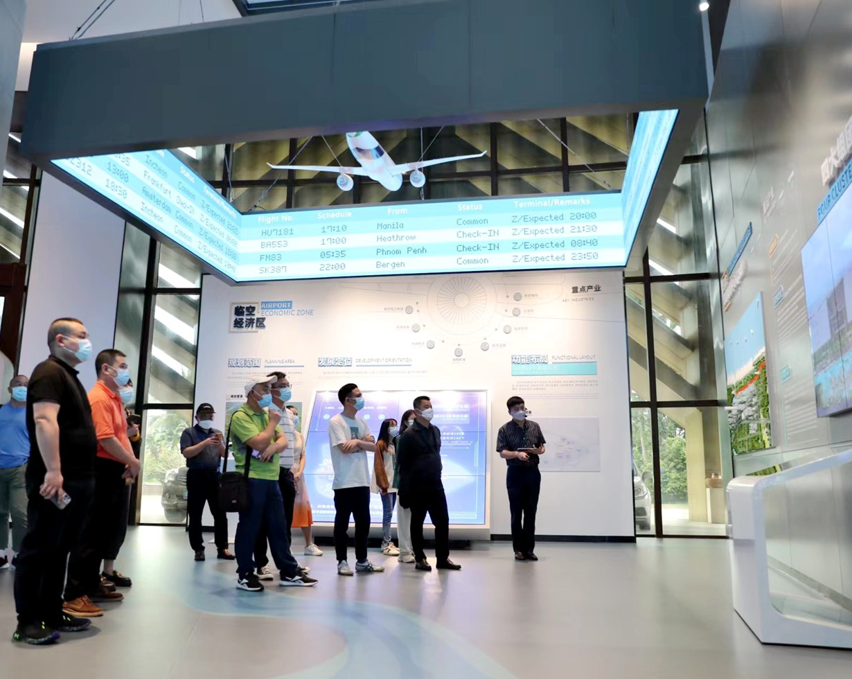 海南自贸港创新发展暨政策解读融媒体行活动走进海口江东新区