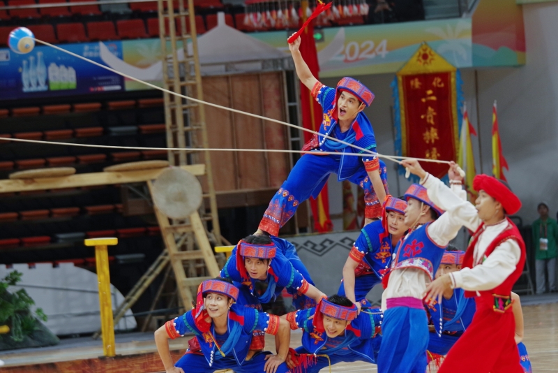 海南代表队《赛•旋》。实习生 沙川涛摄