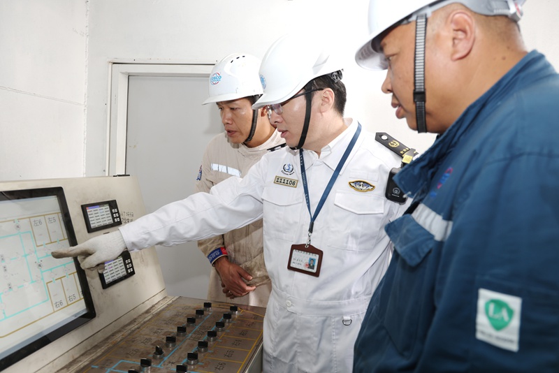 琼州海峡首艘新能源汽车专用运输船即将“上岗”